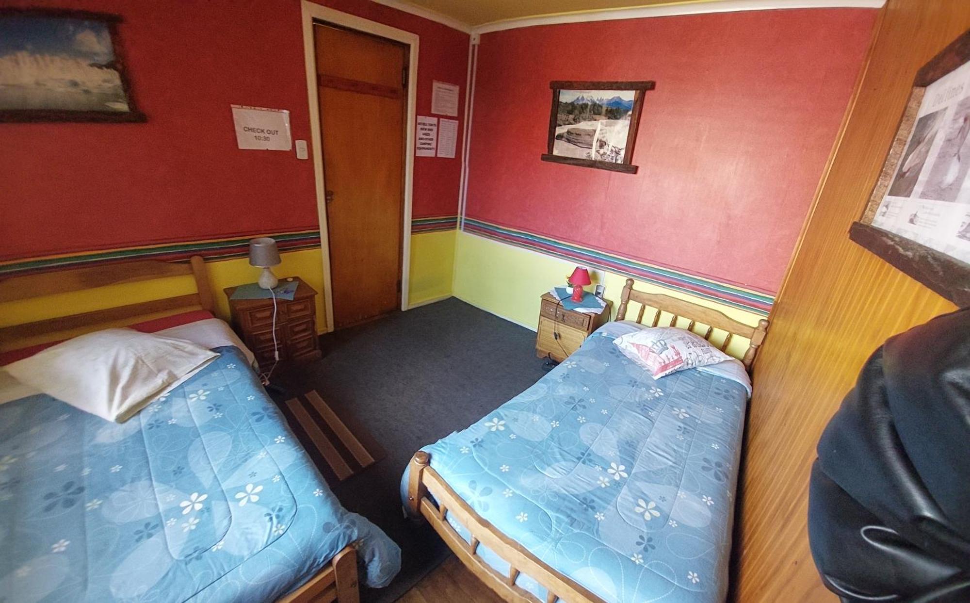 Hospedaje Independencia Y Camping Punta Arenas Extérieur photo